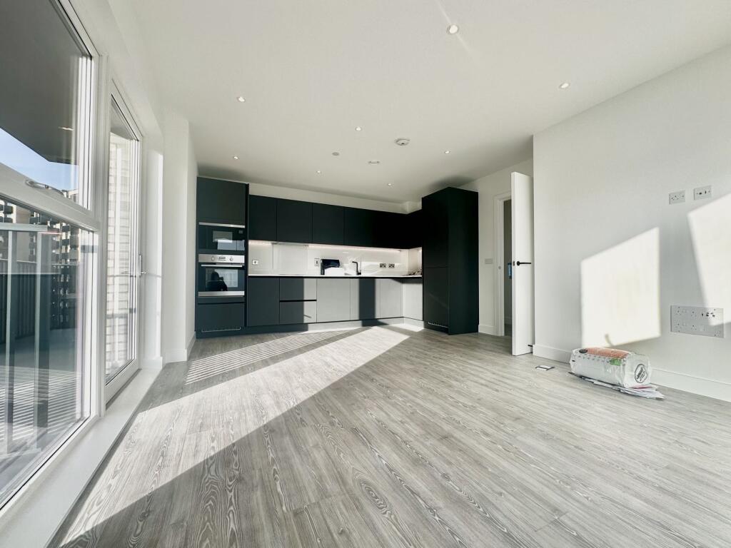 2 bed 1st Floor Flat for rent in . From Celestial Globe - London - Lettings