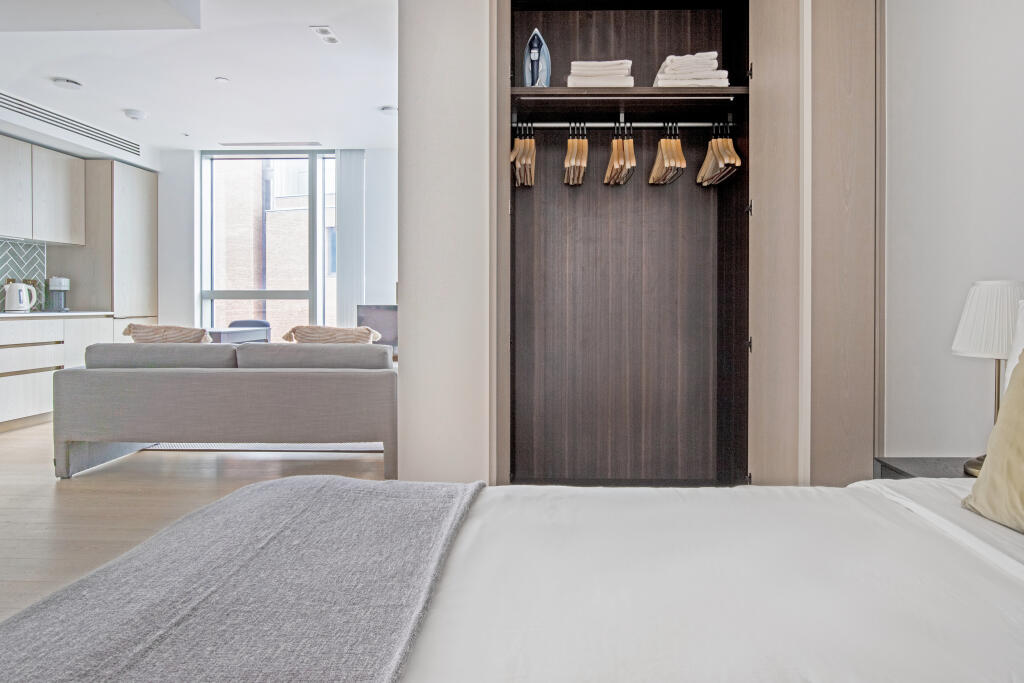 4 bed Studio for rent in London. From Celestial Globe - London - Lettings 4 bed Studio for rent in London. From Celestial Globe - London - Lettings