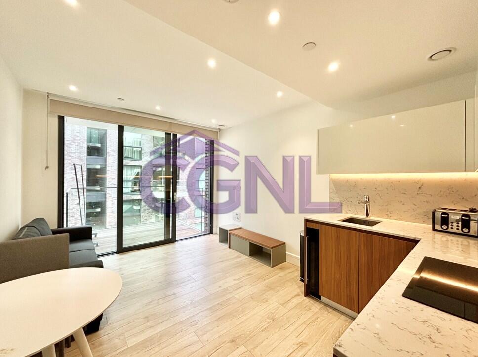 3 bed Studio for rent in London. From Celestial Globe - London - Lettings