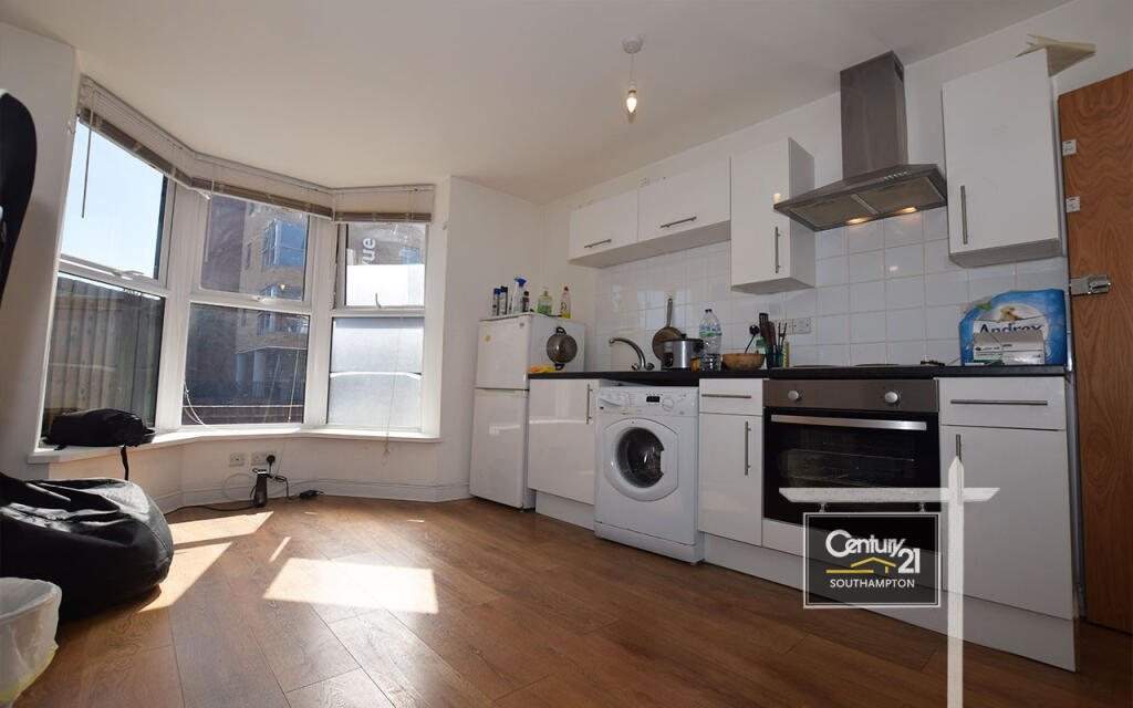 1 bed 1st Floor Flat for rent in Southampton. From Century21 Southampton - Southampton