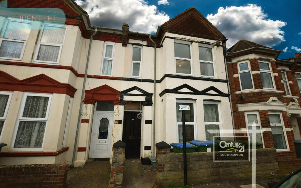 5 bed Mid Terraced House for rent in Southampton. From Century21 Southampton - Southampton