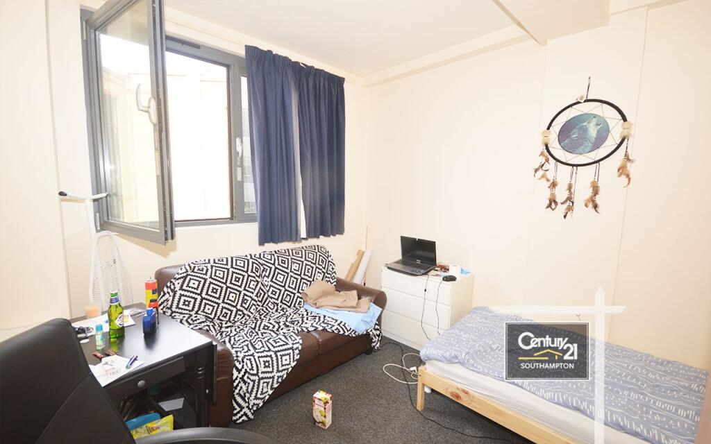 2 bed 1st Floor Flat for rent in Southampton. From Century21 Southampton - Southampton