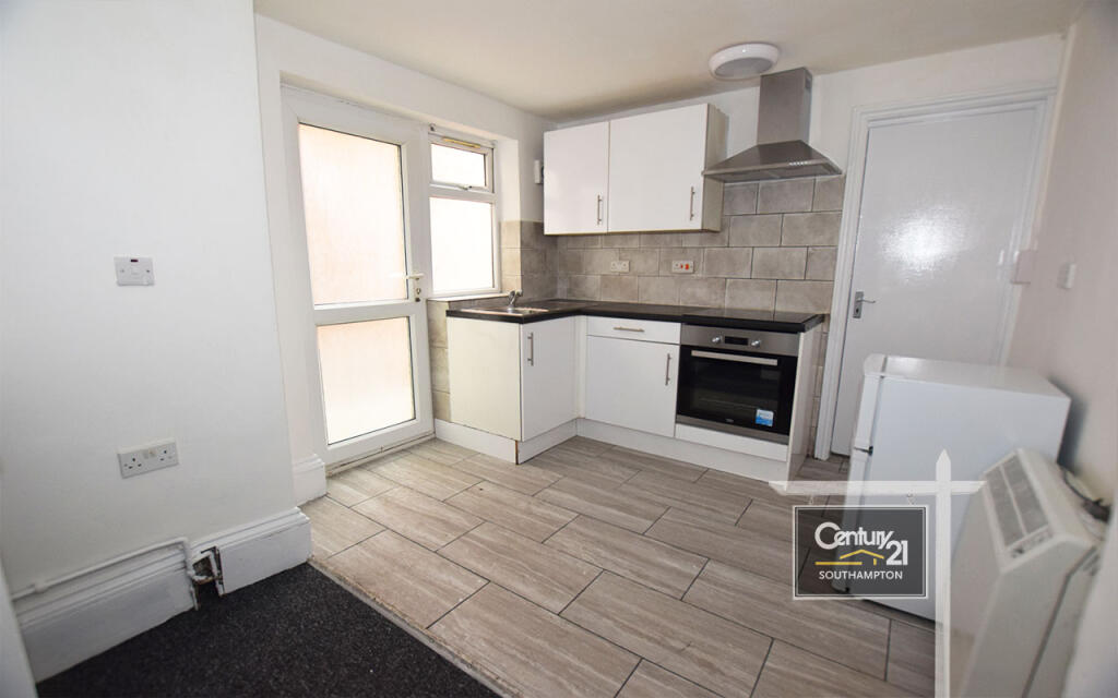 1 bed 1st Floor Flat for rent in Southampton. From Century21 Southampton - Southampton