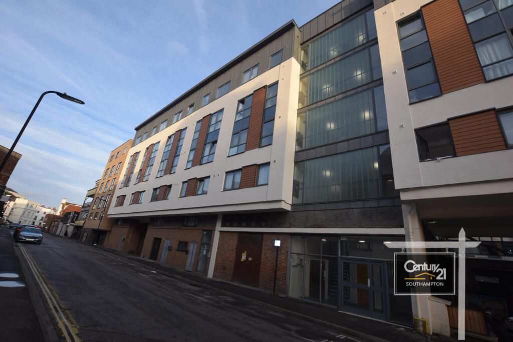 2 bed 1st Floor Flat for rent in Southampton. From Century21 Southampton - Southampton