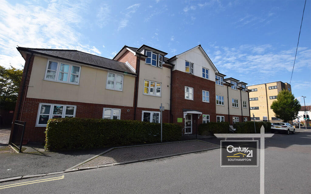 1 bed 1st Floor Flat for rent in Rownhams. From Century21 Southampton - Southampton