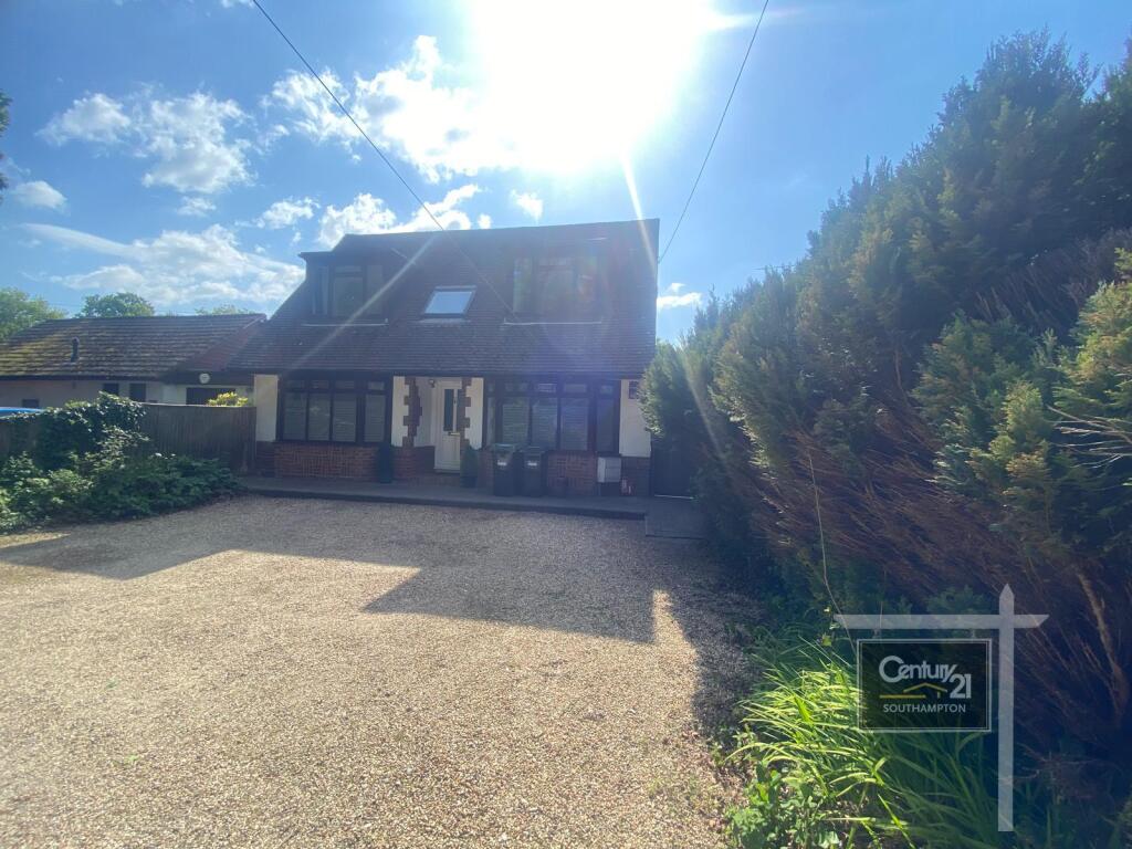 3 bed Detached for rent in Holbury. From Century21 Southampton - Southampton