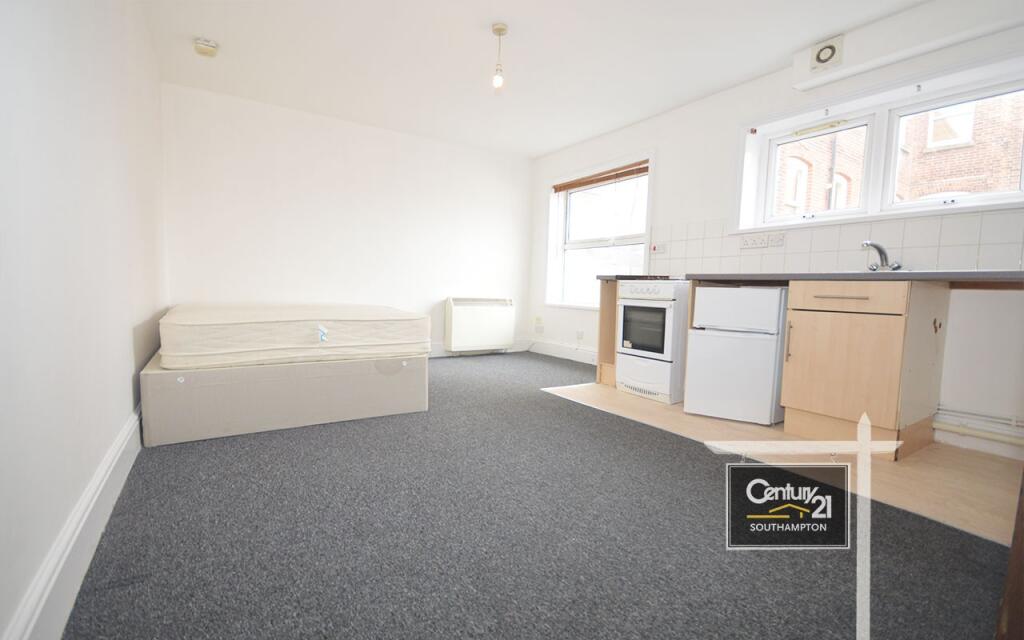 4 bed Studio for rent in Southampton. From Century21 Southampton - Southampton