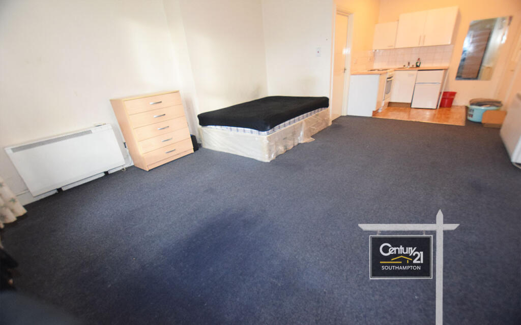 4 bed Studio for rent in Southampton. From Century21 Southampton - Southampton