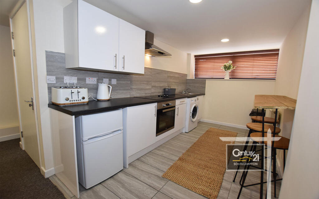 1 bed 1st Floor Flat for rent in Southampton. From Century21 Southampton - Southampton