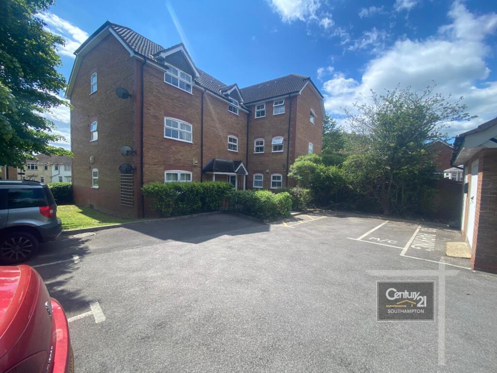 2 bed 1st Floor Flat for rent in Rownhams. From Century21 Southampton - Southampton