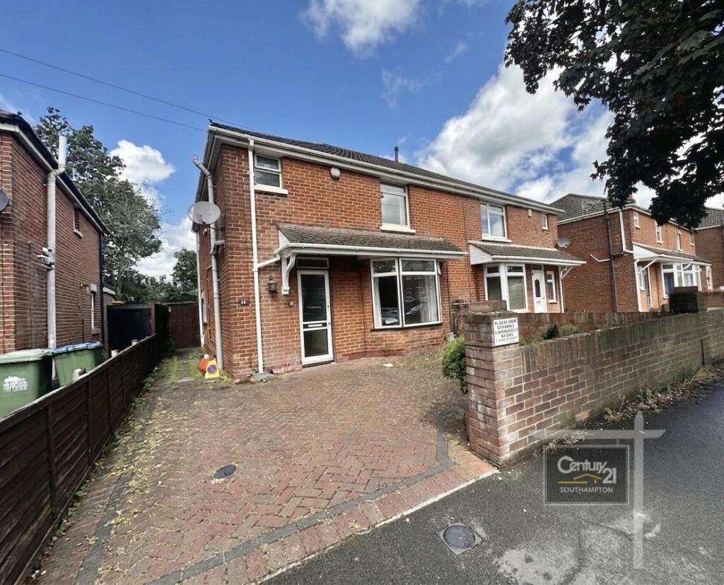 3 bed Semi Detached for rent in Rownhams. From Century21 Southampton - Southampton 3 bed Semi Detached for rent in Rownhams. From Century21 Southampton - Southampton