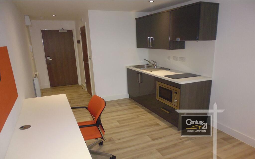 4 bed Studio for rent in Southampton. From Century21 Southampton - Southampton 4 bed Studio for rent in Southampton. From Century21 Southampton - Southampton