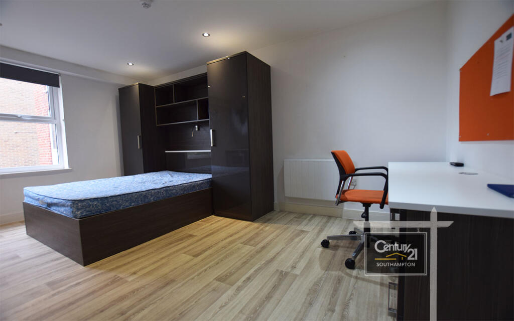 4 bed Studio for rent in Southampton. From Century21 Southampton - Southampton 4 bed Studio for rent in Southampton. From Century21 Southampton - Southampton