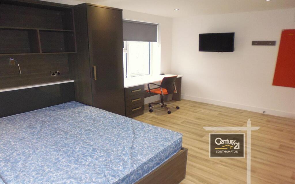 4 bed Studio for rent in Southampton. From Century21 Southampton - Southampton