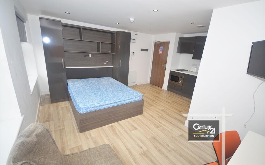 4 bed Studio for rent in Southampton. From Century21 Southampton - Southampton 4 bed Studio for rent in Southampton. From Century21 Southampton - Southampton
