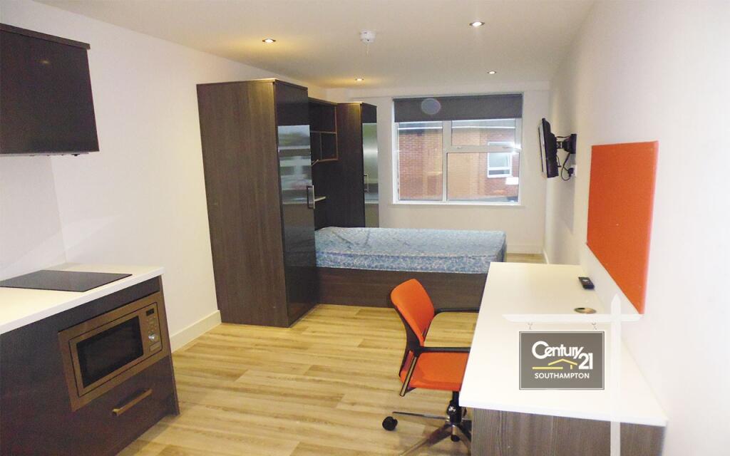 4 bed Studio for rent in Southampton. From Century21 Southampton - Southampton 4 bed Studio for rent in Southampton. From Century21 Southampton - Southampton