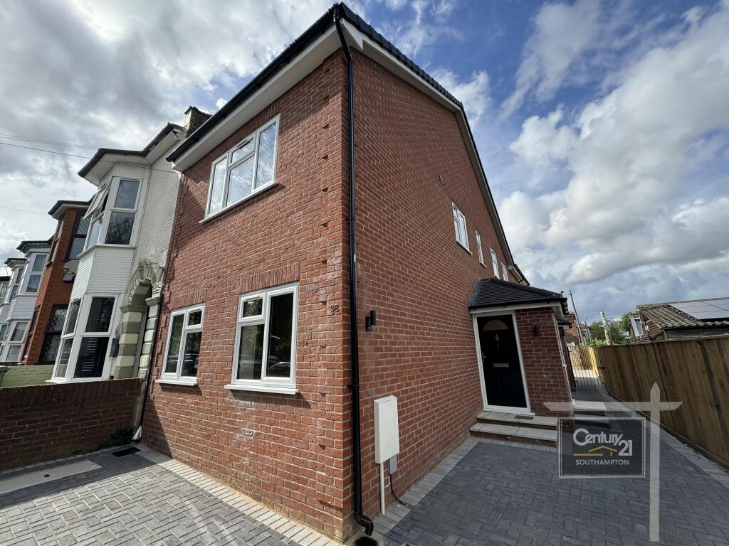 2 bed 1st Floor Flat for rent in Southampton. From Century21 Southampton - Southampton