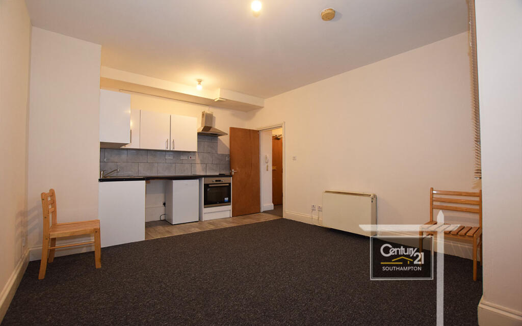 2 bed 1st Floor Flat for rent in Southampton. From Century21 Southampton - Southampton 2 bed 1st Floor Flat for rent in Southampton. From Century21 Southampton - Southampton