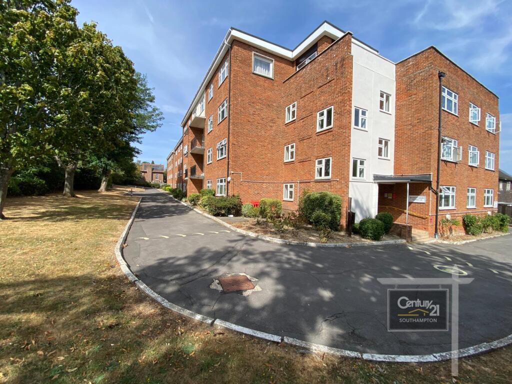 3 bed 1st Floor Flat for rent in Rownhams. From Century21 Southampton - Southampton 3 bed 1st Floor Flat for rent in Rownhams. From Century21 Southampton - Southampton