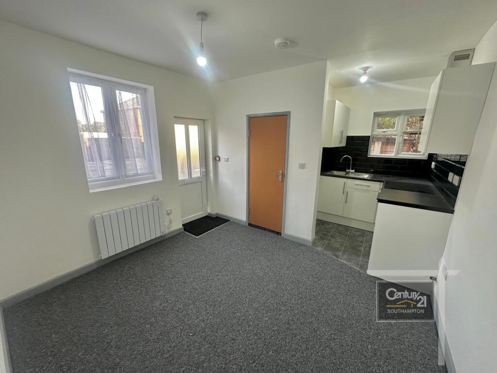 1 bed 1st Floor Flat for rent in Southampton. From Century21 Southampton - Southampton 1 bed 1st Floor Flat for rent in Southampton. From Century21 Southampton - Southampton
