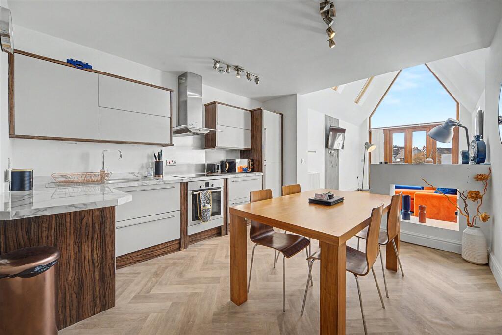 2 bed Apartment for rent in Cardiff. From Chambers Estate Agents - Whitchurch 2 bed Apartment for rent in Cardiff. From Chambers Estate Agents - Whitchurch