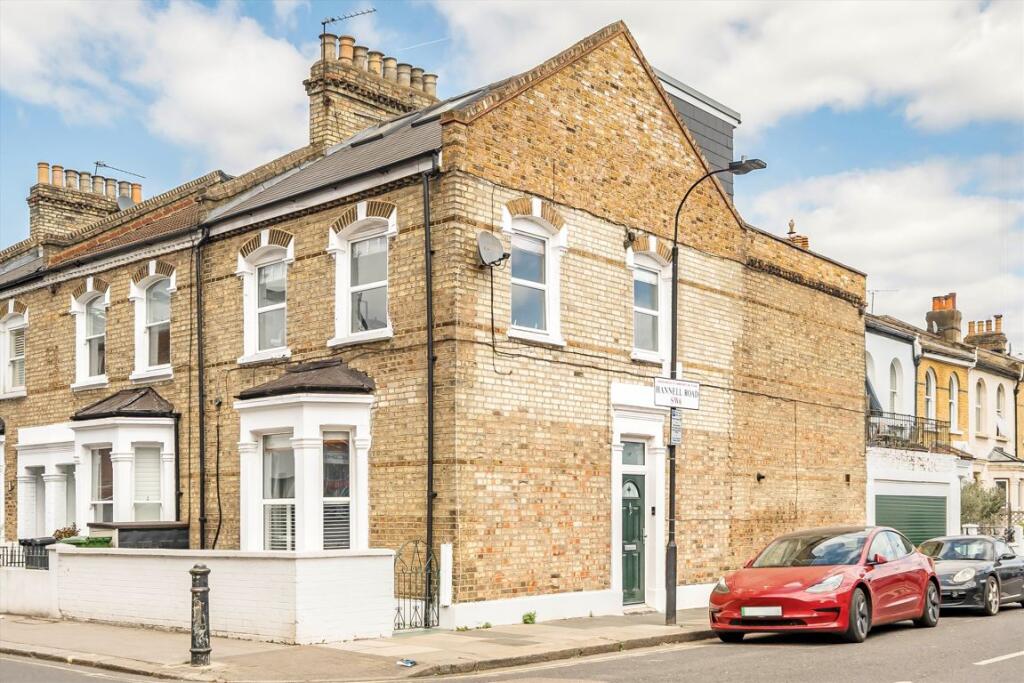 4 bed Detached for rent in Fulham. From Chard - Fulham
