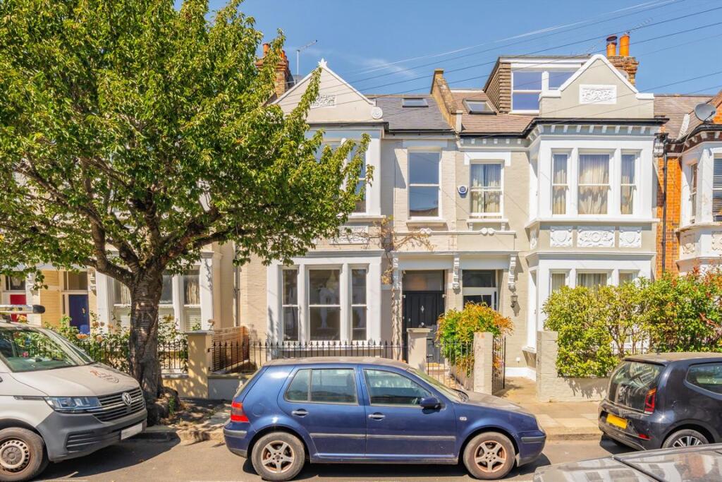 4 bed Detached for rent in Fulham. From Chard - Fulham 4 bed Detached for rent in Fulham. From Chard - Fulham