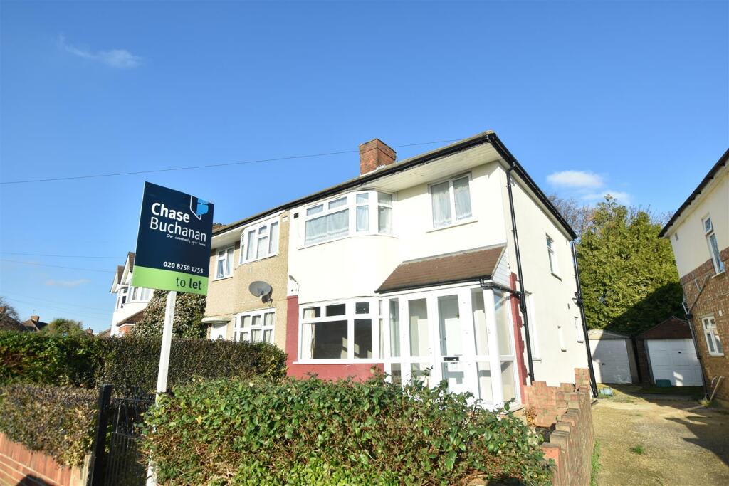 3 bed Semi-Detached House for rent in Isleworth. From Chase Buchanan - Isleworth & Osterley