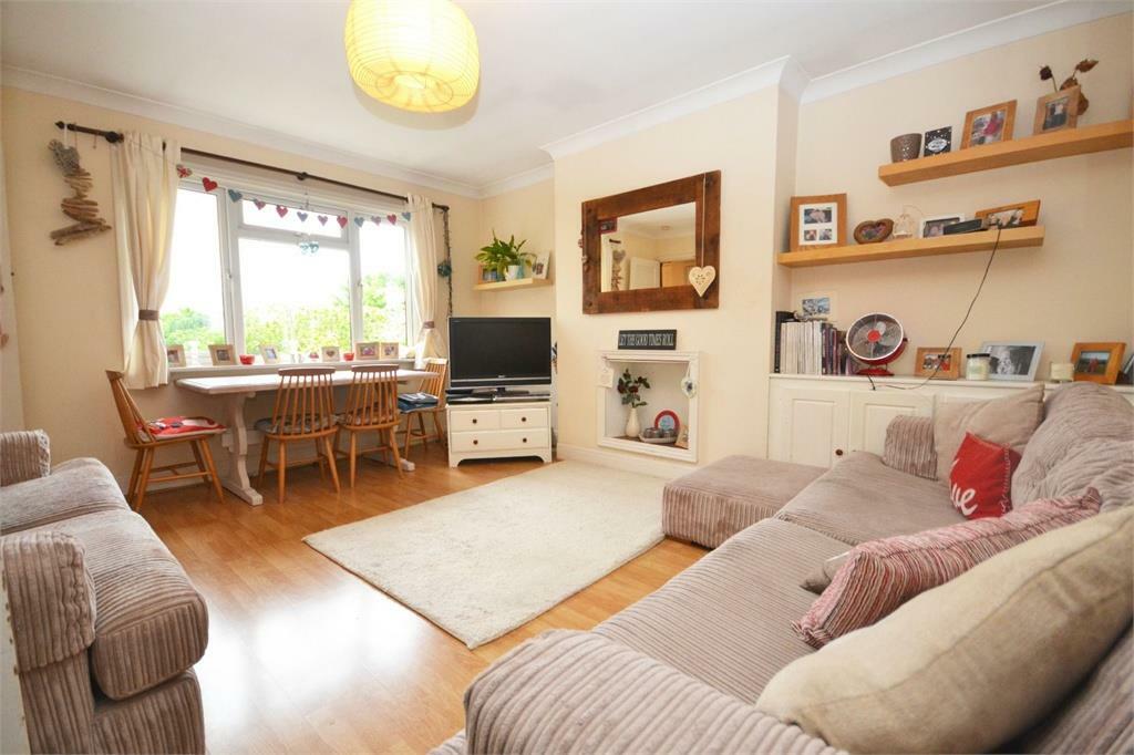2 bed Maisonette for rent in Hounslow. From Chase Buchanan - Isleworth & Osterley
