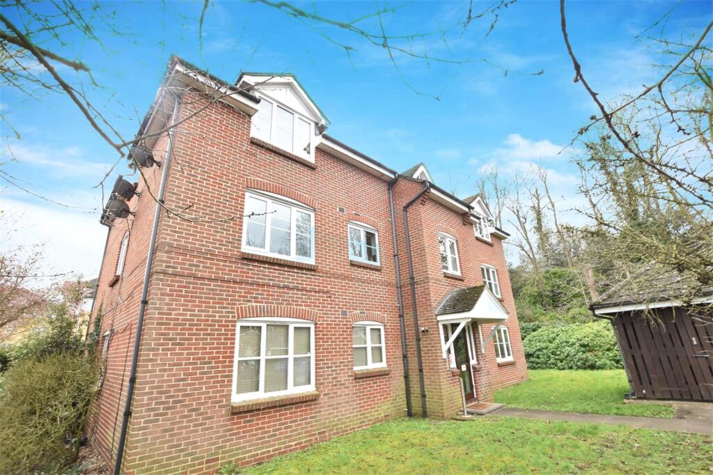 2 bed Apartment for rent in Isleworth. From Chase Buchanan - Isleworth & Osterley