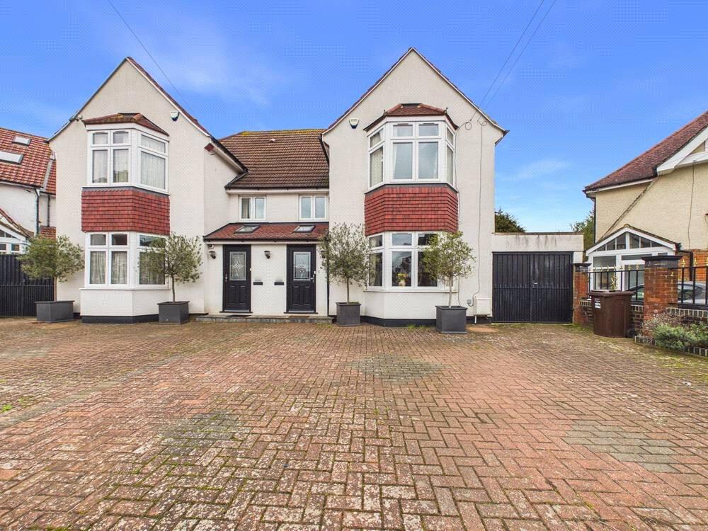 3 bed End of Terrace for rent in Hounslow. From Chase Buchanan - Isleworth & Osterley