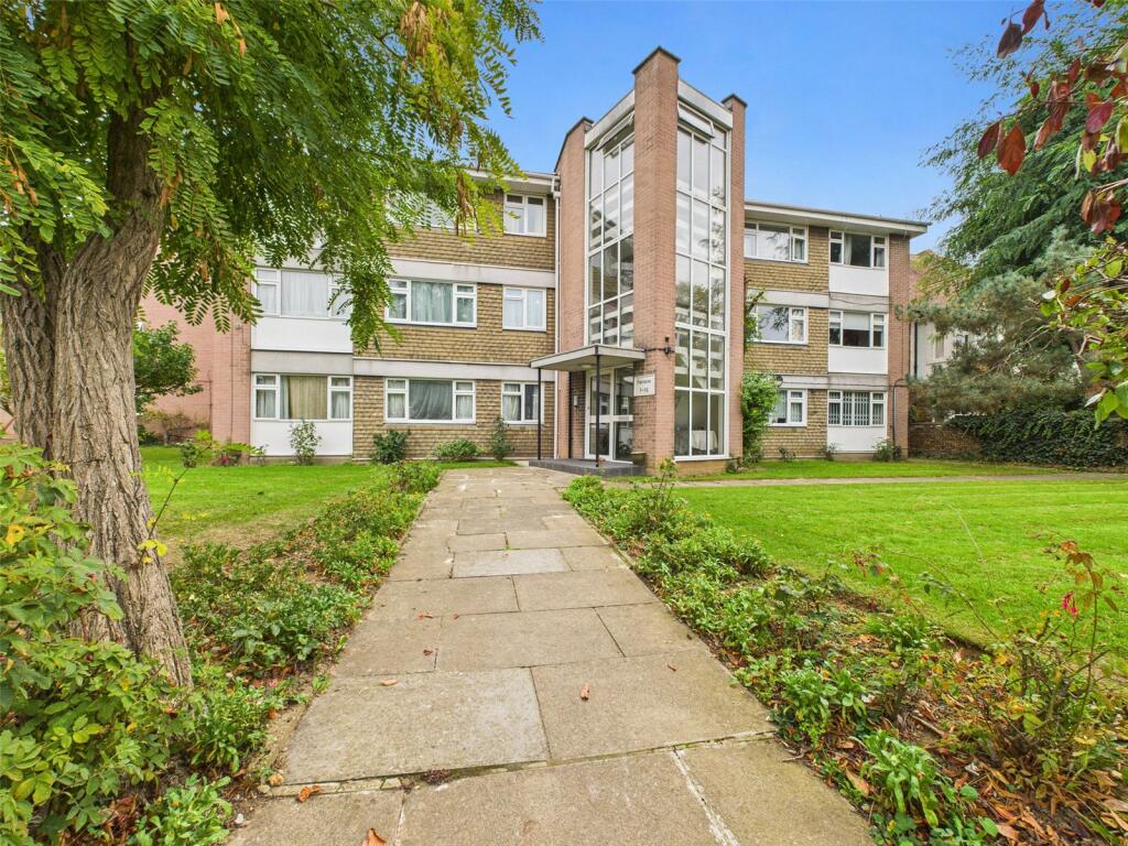 3 bed Apartment for rent in Isleworth. From Chase Buchanan - Isleworth & Osterley