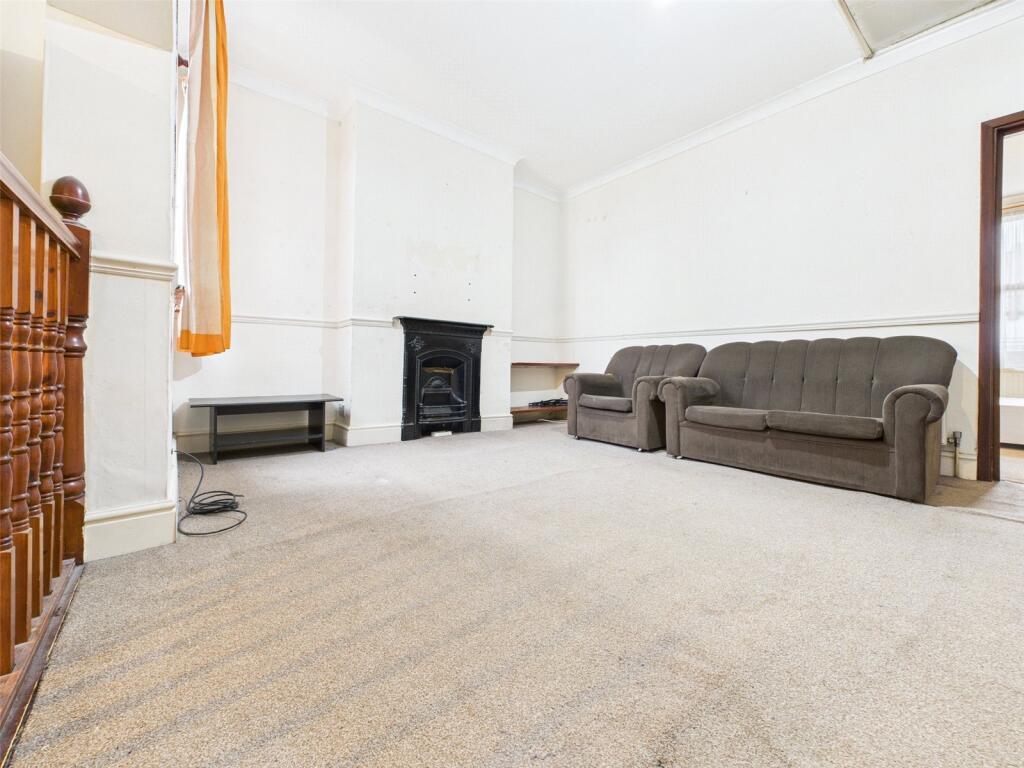 1 bed Apartment for rent in Hounslow. From Chase Buchanan - Isleworth & Osterley 1 bed Apartment for rent in Hounslow. From Chase Buchanan - Isleworth & Osterley