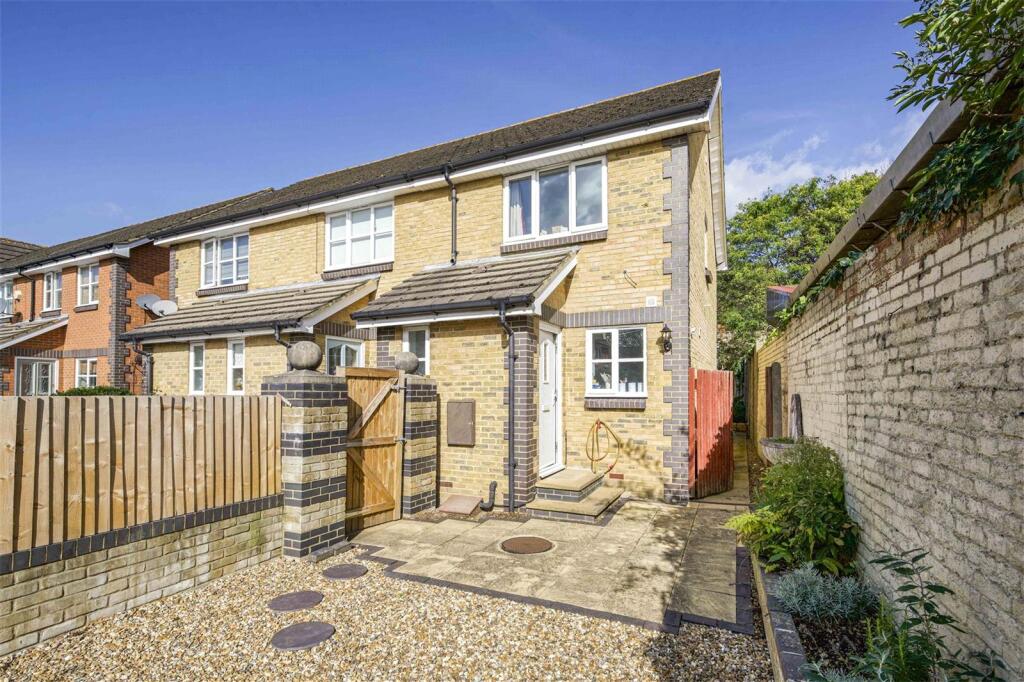 2 bed End of Terrace for rent in Isleworth. From Chase Buchanan - Isleworth & Osterley 2 bed End of Terrace for rent in Isleworth. From Chase Buchanan - Isleworth & Osterley