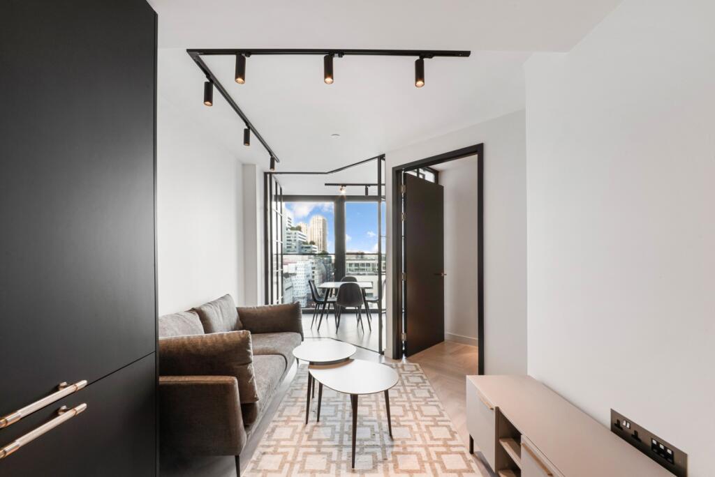 1 bed 1st Floor Flat for rent in London. From Chase Evans - City & Aldgate