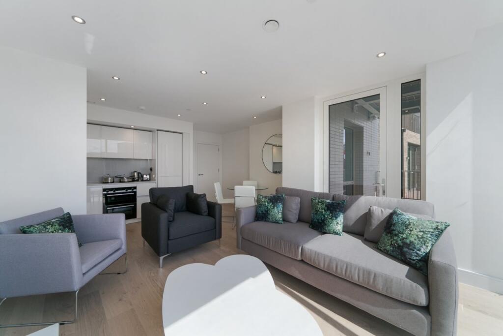 2 bed 1st Floor Flat for rent in London. From Chase Evans - City & Aldgate