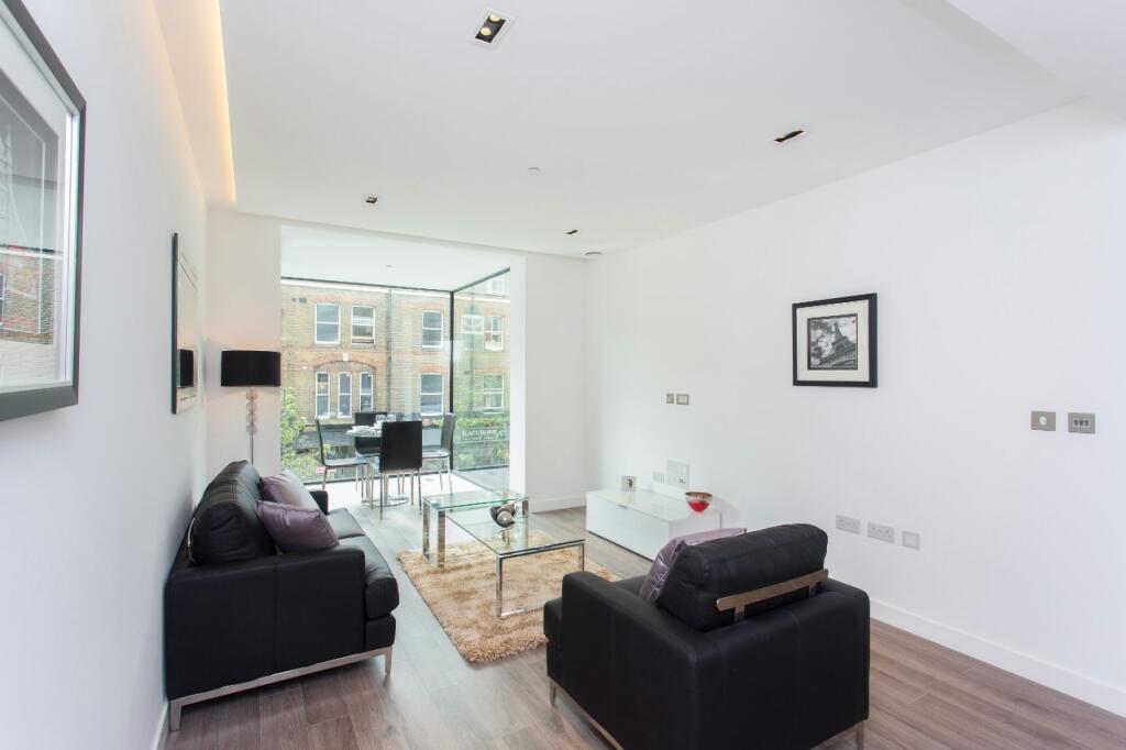 1 bed 1st Floor Flat for rent in Stepney. From Chase Evans - City & Aldgate