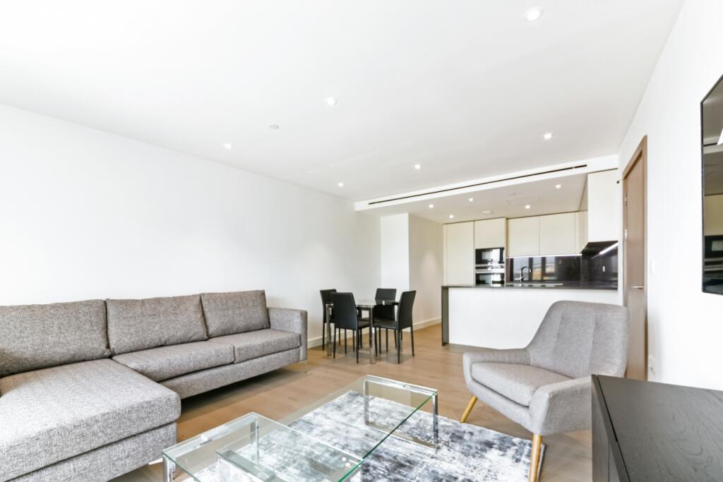 2 bed 1st Floor Flat for rent in London. From Chase Evans - City & Aldgate