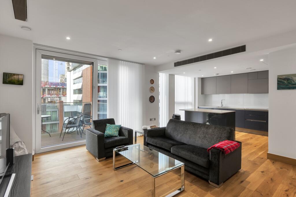 2 bed Detached for rent in London. From Chase Evans - City & Aldgate