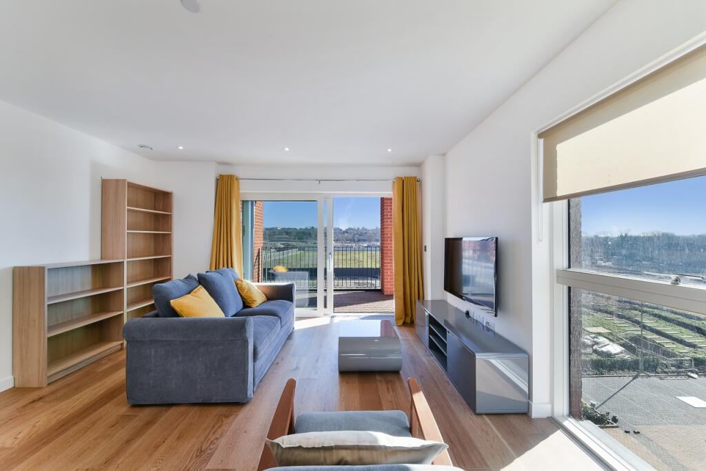 2 bed 1st Floor Flat for rent in Hendon. From Chase Evans - City & Aldgate