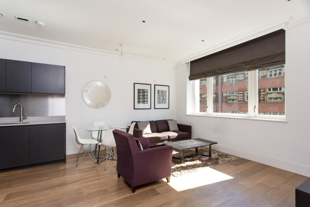 1 bed 1st Floor Flat for rent in Stepney. From Chase Evans - City & Aldgate