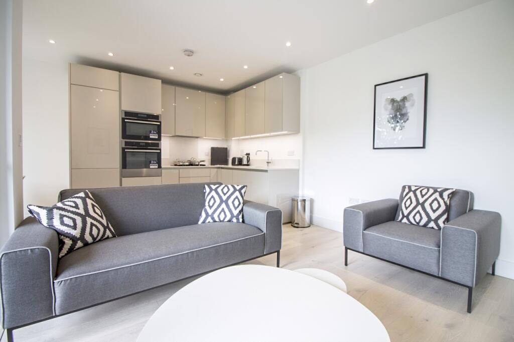 1 bed 1st Floor Flat for rent in London. From Chase Evans - City & Aldgate