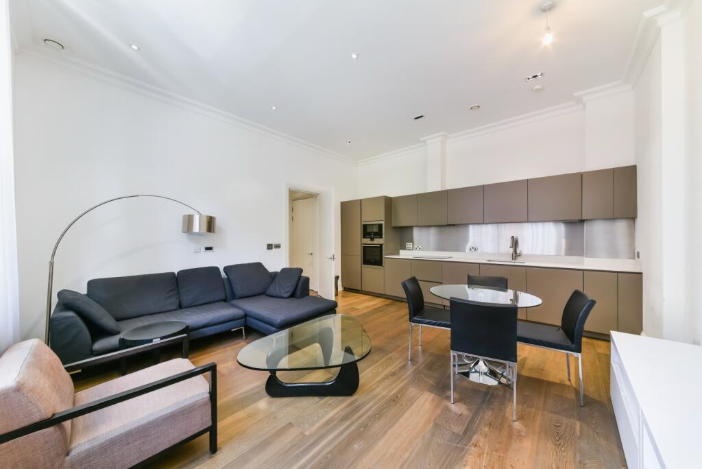 2 bed 1st Floor Flat for rent in Stepney. From Chase Evans - City & Aldgate 2 bed 1st Floor Flat for rent in Stepney. From Chase Evans - City & Aldgate