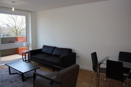 2 bed 1st Floor Flat for rent in Stepney. From Chase Evans - City & Aldgate