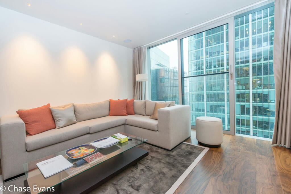 4 bed 1st Floor Flat for rent in London. From Chase Evans - City & Aldgate