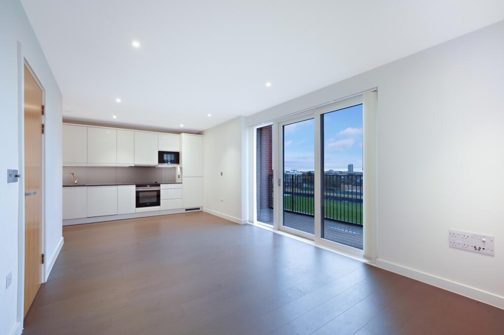 1 bed 1st Floor Flat for rent in London. From Chase Evans - City & Aldgate