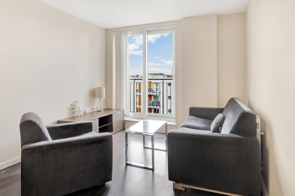 1 bed 1st Floor Flat for rent in Finchley. From Chase Evans - City & Aldgate