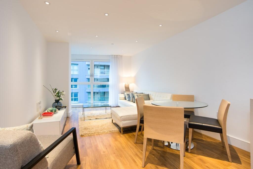 2 bed 1st Floor Flat for rent in Islington. From Chase Evans - City & Aldgate
