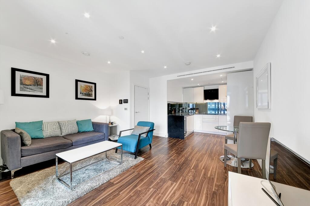 1 bed 1st Floor Flat for rent in London. From Chase Evans - City & Aldgate