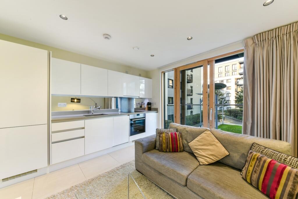 4 bed 1st Floor Flat for rent in Bermondsey. From Chase Evans - City & Aldgate